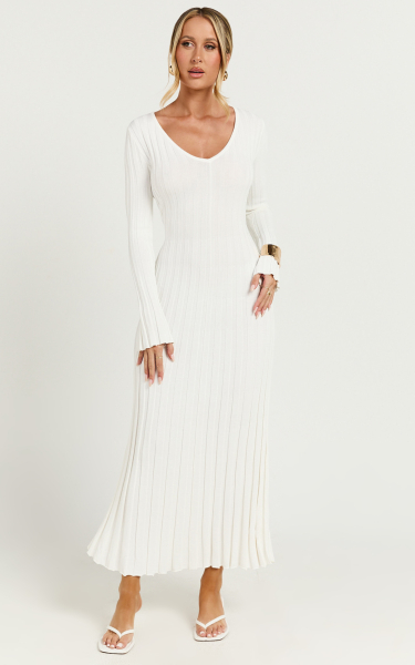 the ultimate muse knitted long sleeve maxi dress Odd Muse The Ultimate Muse Knitted Long Sleeve Maxi Dress